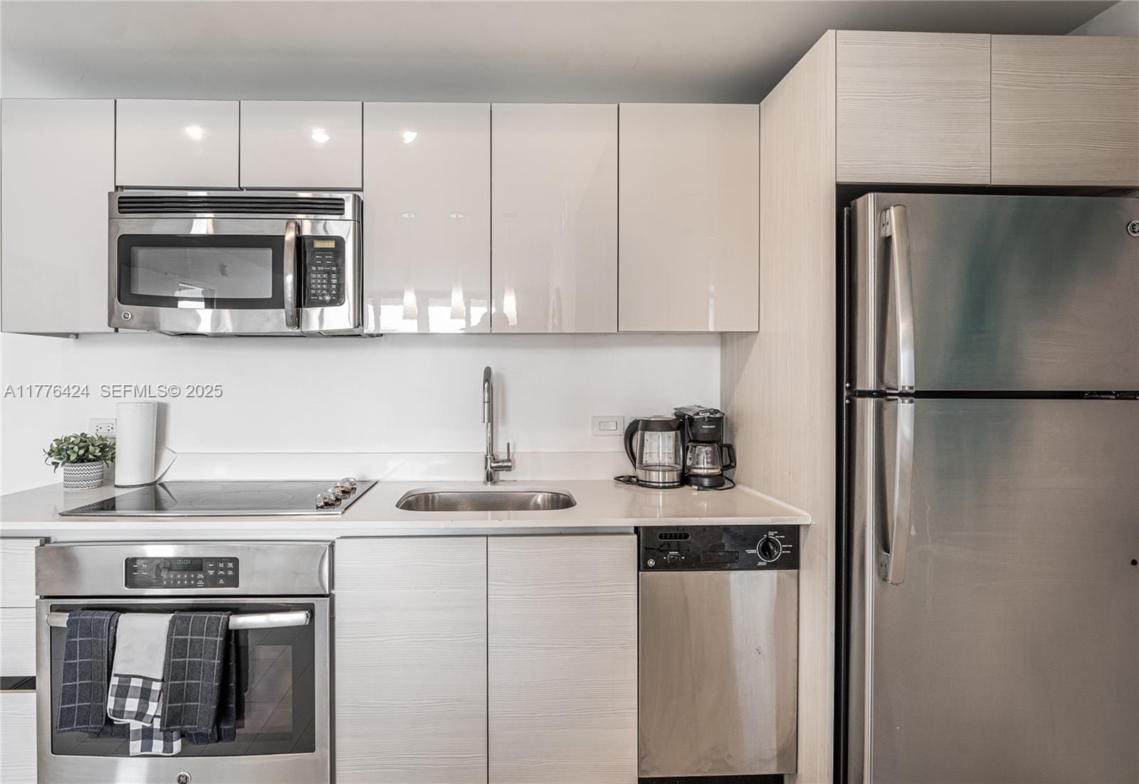 2602 E Hallandale Beach Boulevard R1007, Hallandale Beach, FL 33009 photo 7