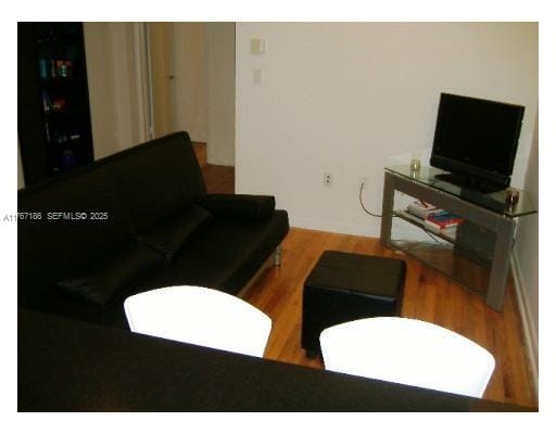 1521 Lenox Avenue 101 — photo 6