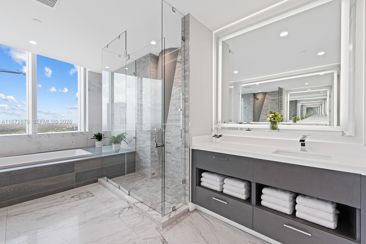 851 NE 1st Avenue PH 5402, Miami, FL 33132 photo 15