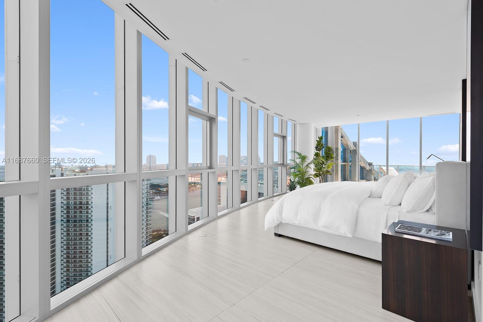 851 NE 1st Avenue PH 5700, Miami, FL 33132 photo 28