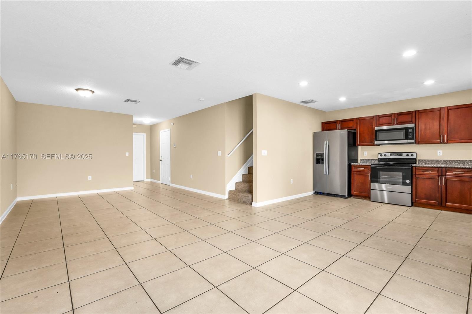 961 SW 15th Street — photo 4