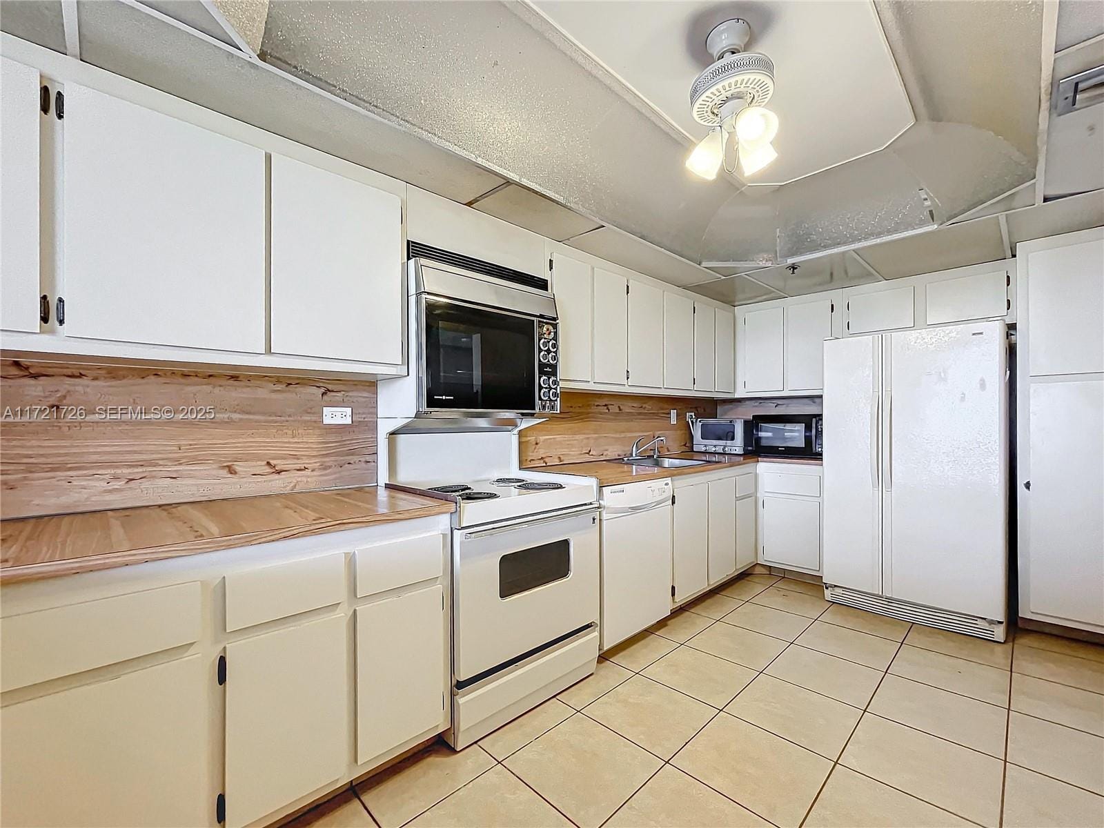 20225 NE 34th Court 817, Aventura, FL 33180 photo 17