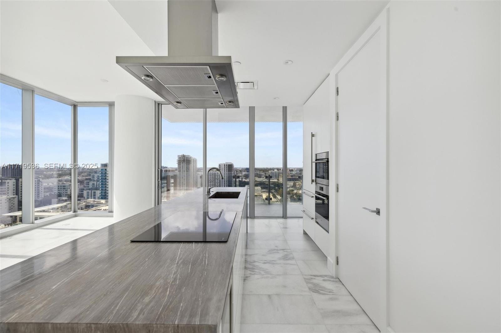 700 NE 26th Terrace 1905, Miami, FL 33137 photo 2