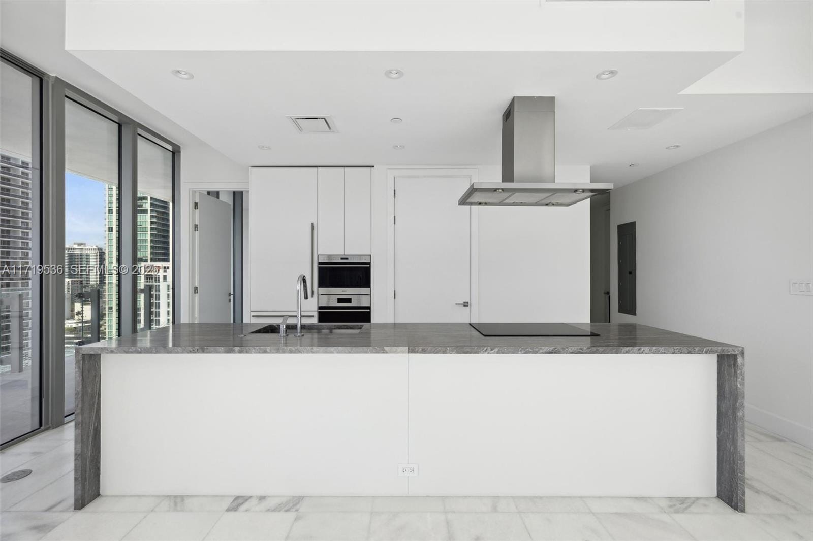 700 NE 26th Terrace 1905, Miami, FL 33137 photo 4