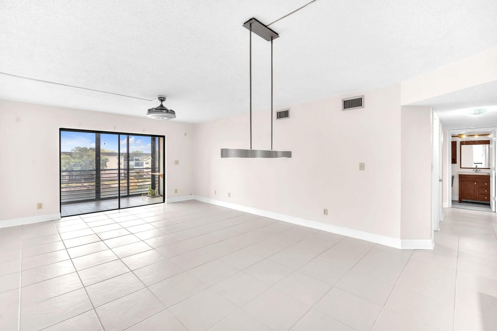 4930 E Sabal Palm Boulevard 414, Tamarac, FL 33319 photo 2