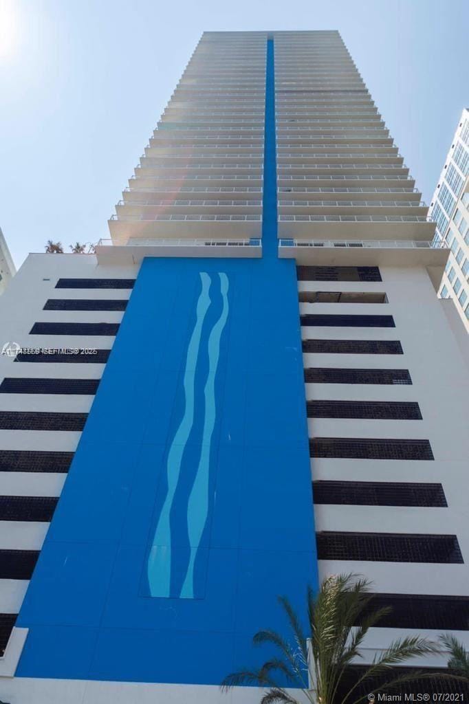 1200 Brickell Bay Drive 3924 — photo 2