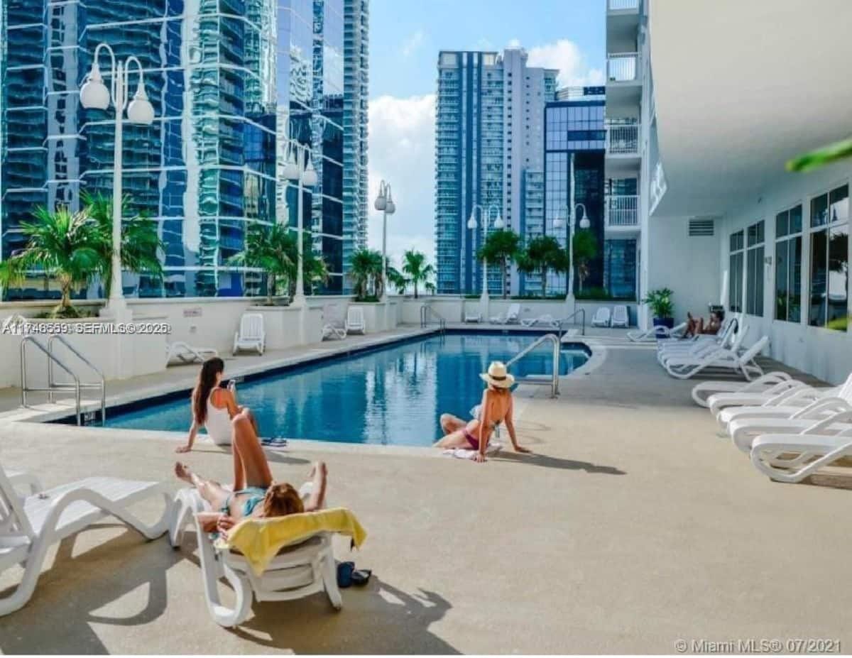 1200 Brickell Bay Drive 3924, Miami, FL 33131 photo 21