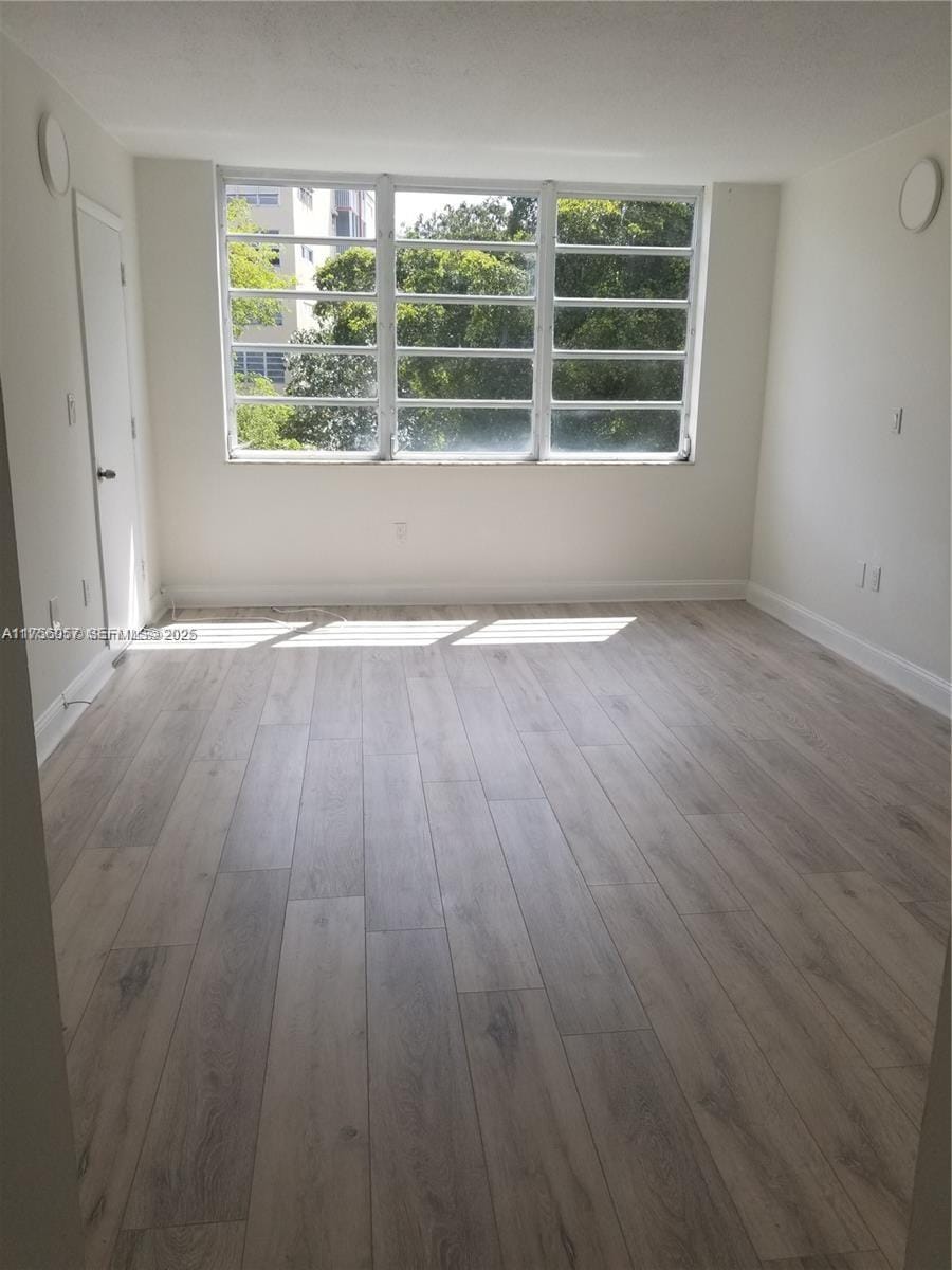 1670 NE 191st Street 404-3 — photo 8