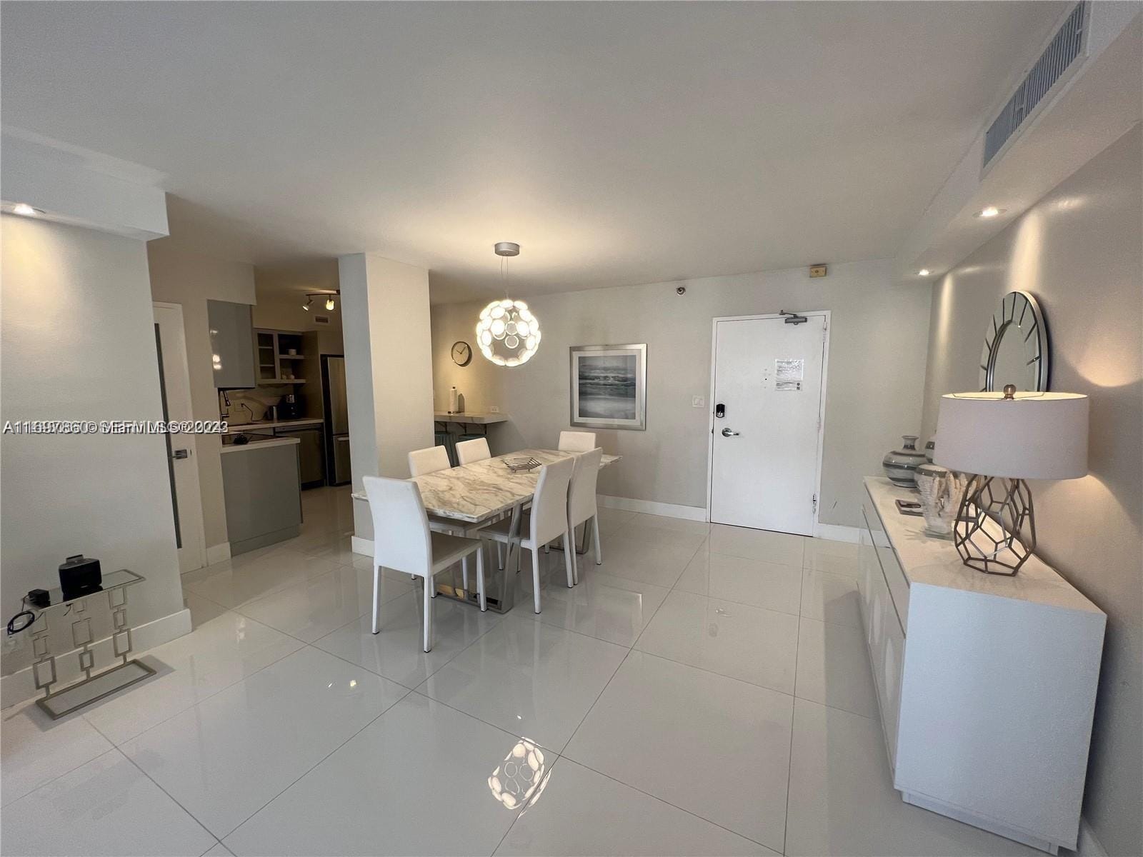 5161 Collins Avenue 1403 — photo 8