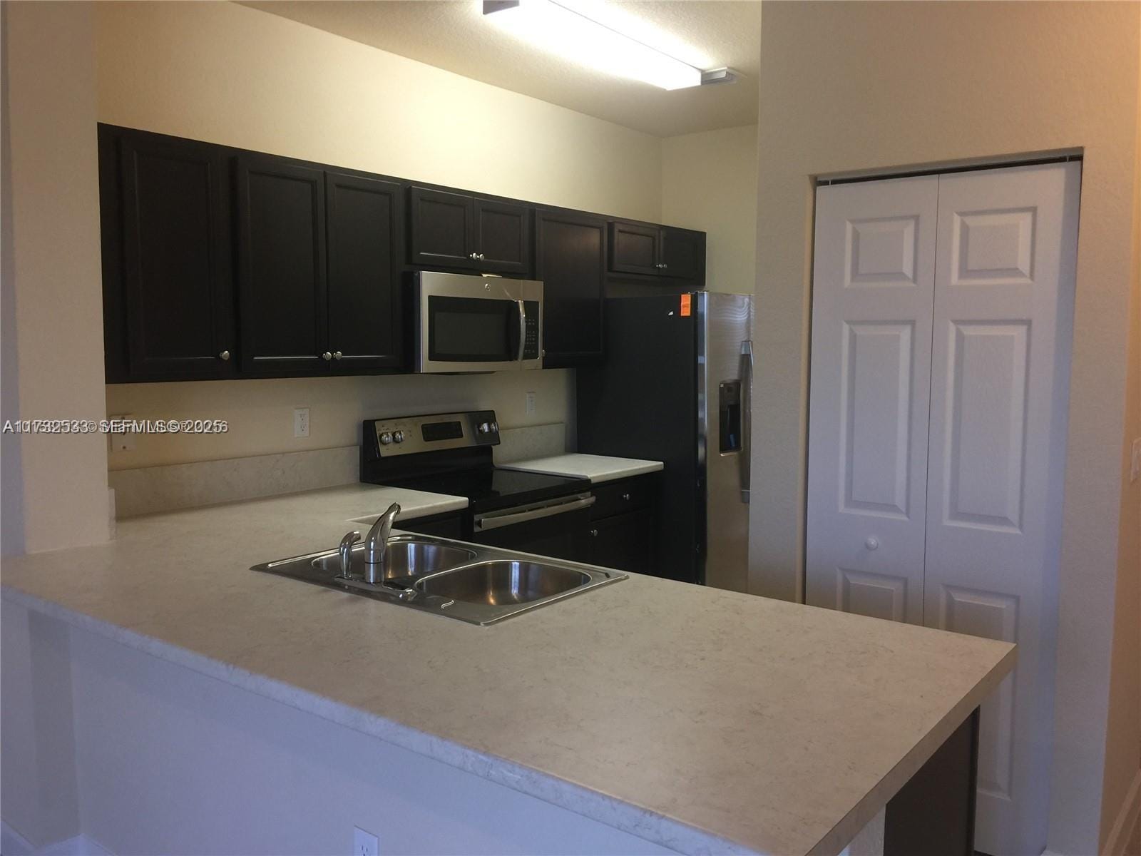 2819 SE 1st Drive 6 — photo 3