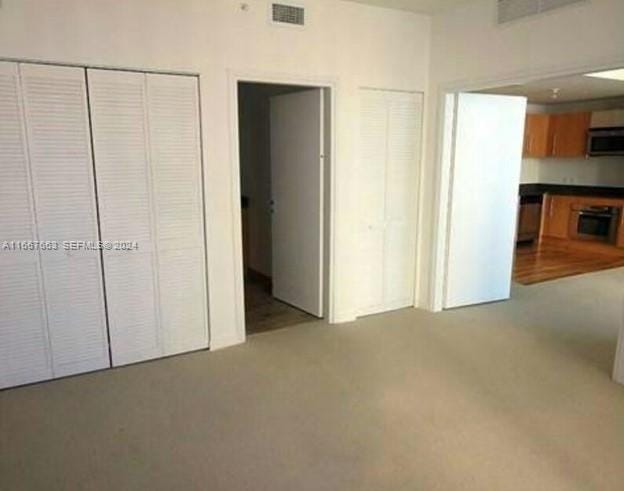 300 S Biscayne Boulevard T-1703 — photo 2