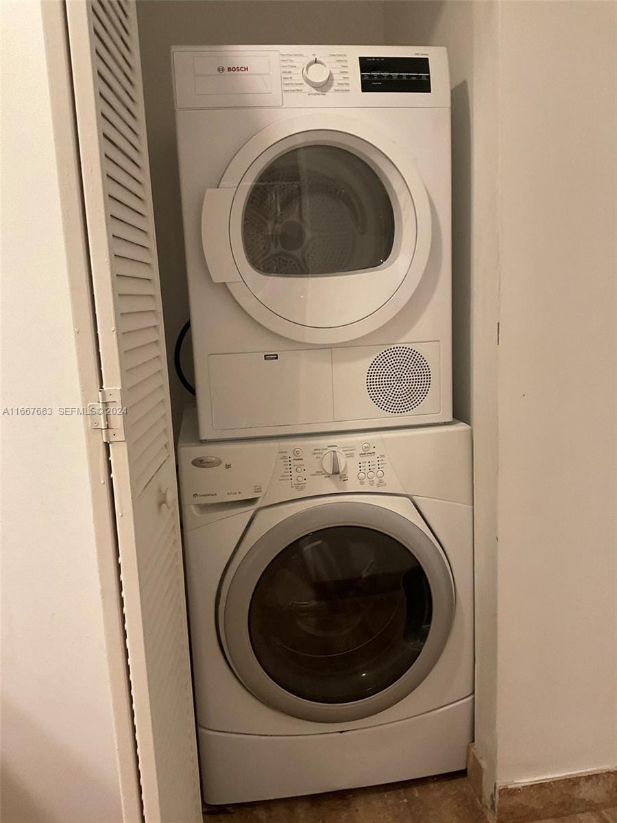 300 S Biscayne Boulevard T-1703 — photo 11