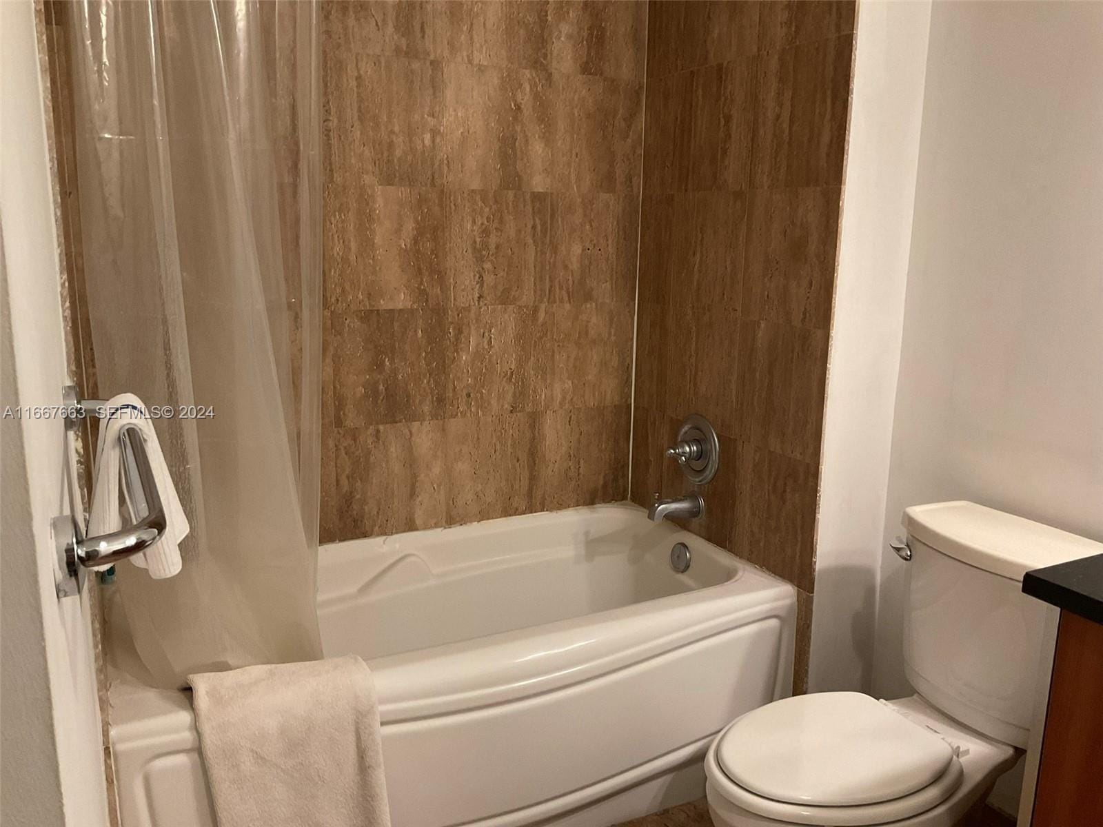 300 S Biscayne Boulevard T-1703 — photo 10