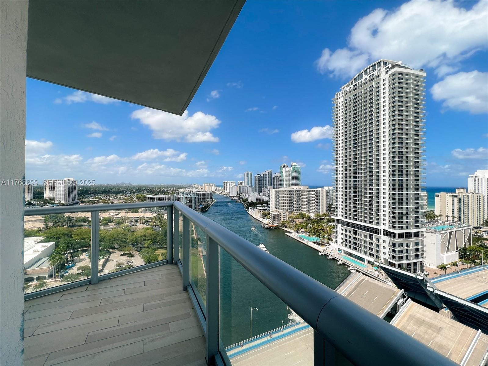 2600 E Hallandale Beach Boulevard T2202 — photo 4