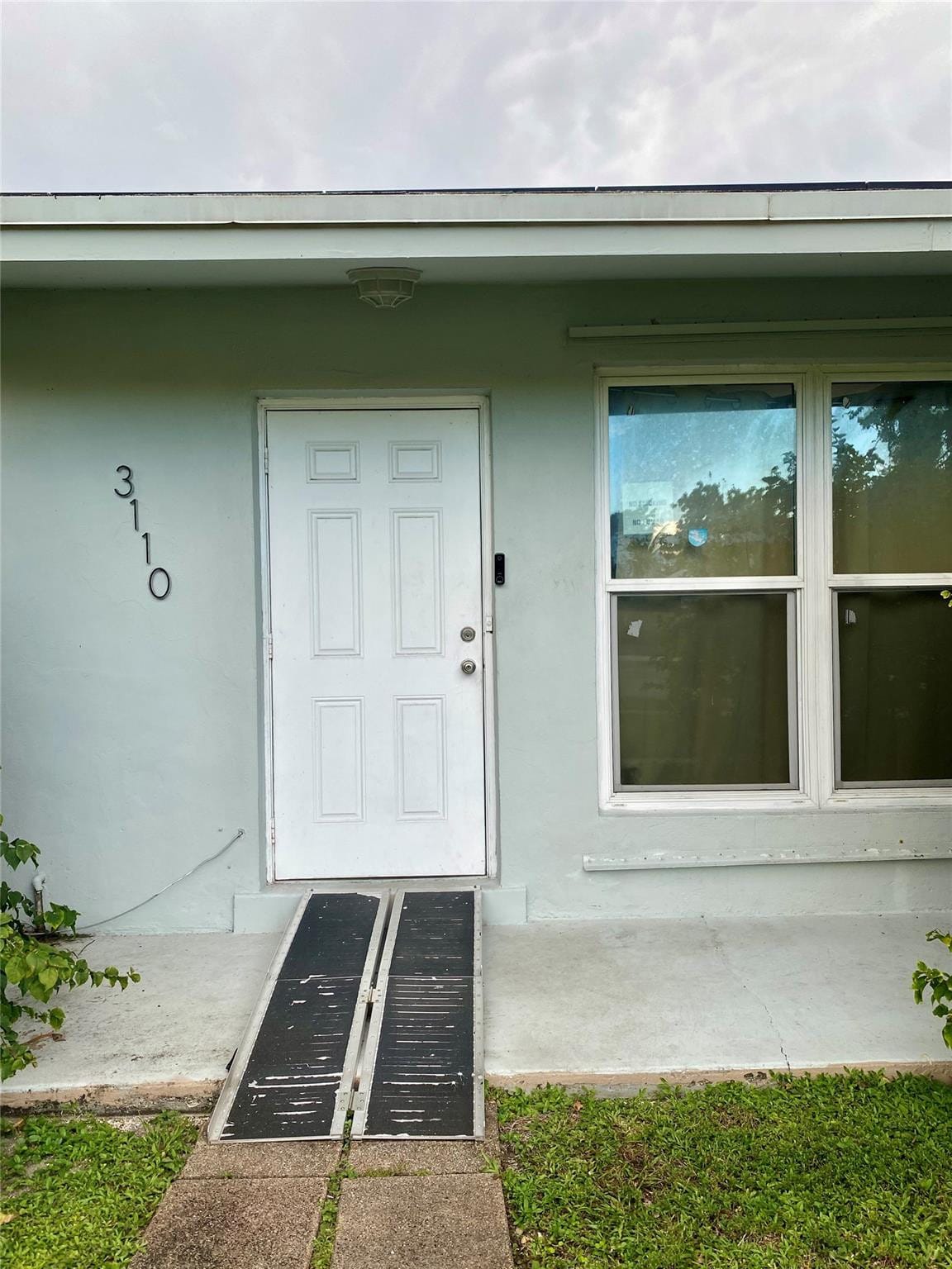 3110 SW 34th Avenue — photo 2