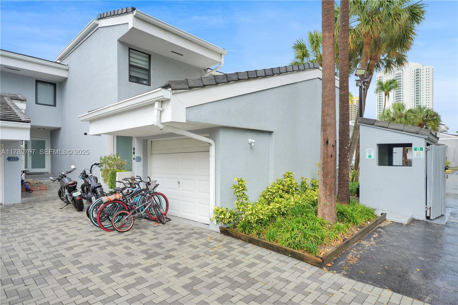 311 Poinciana Drive 801 — photo 3