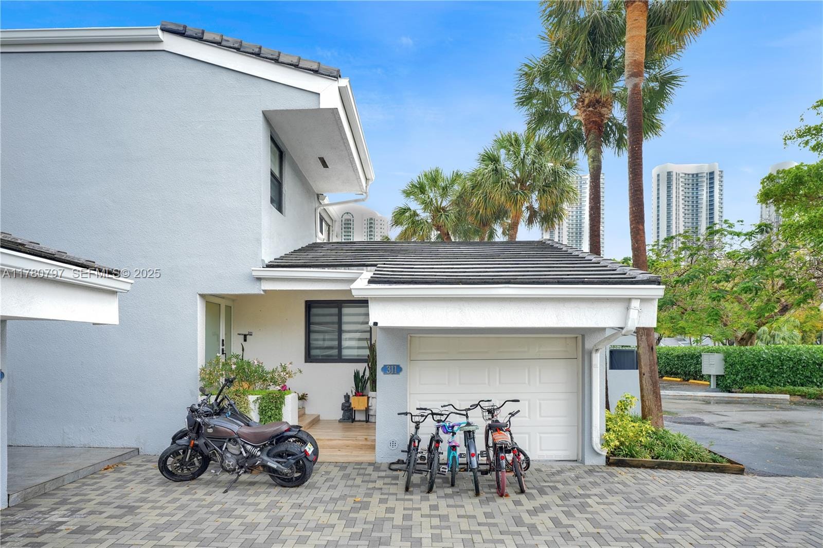 311 Poinciana Drive 801 — photo 4