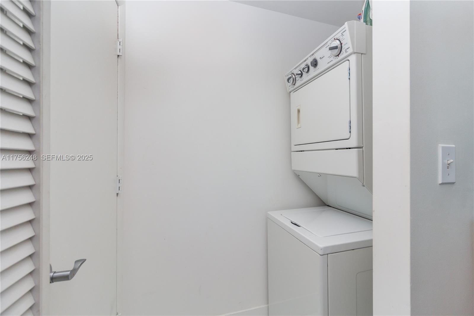 253 NE 2nd Street 3702, Miami, FL 33132 photo 13