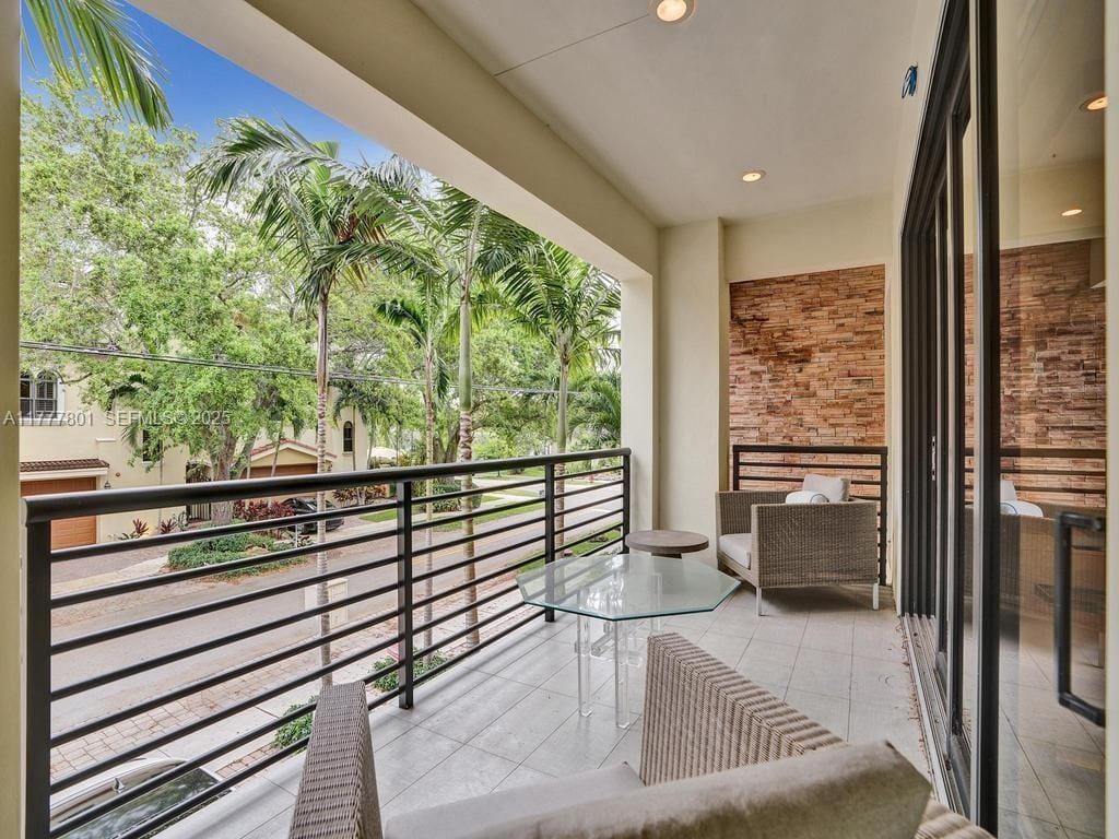 207 NE 13th Avenue 207, Fort Lauderdale, FL 33301 photo 11