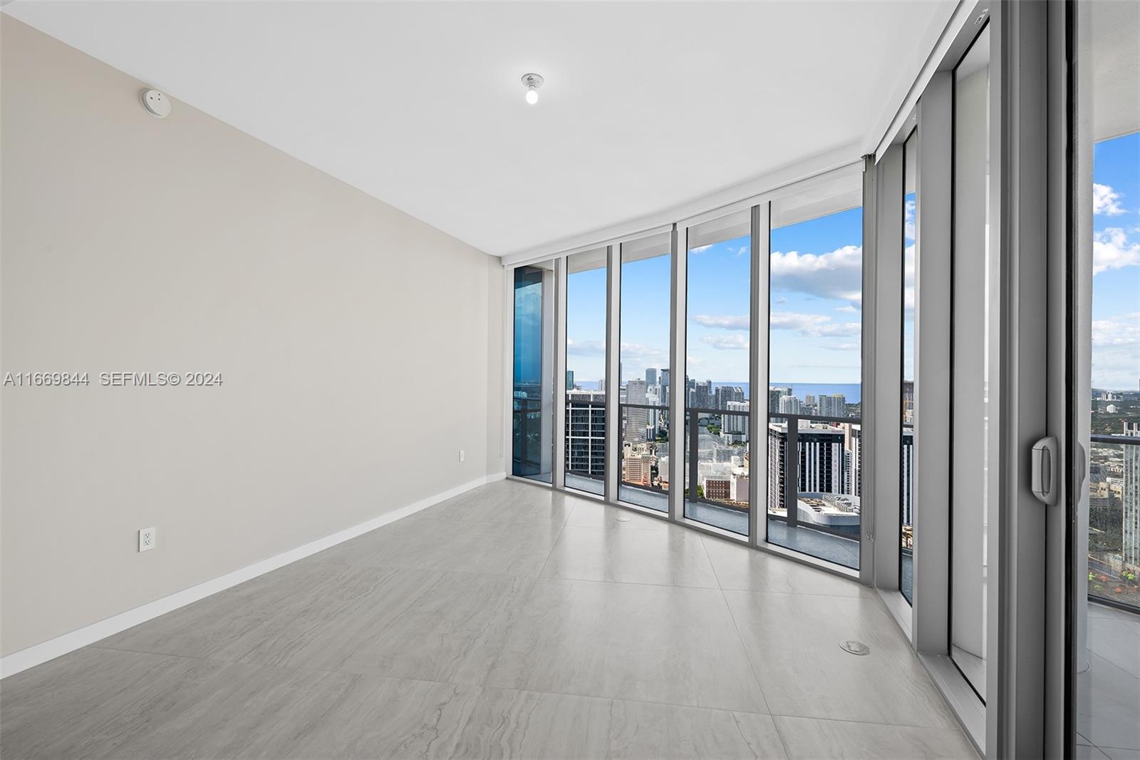 851 NE 1st Avenue PH 5412, Miami, FL 33132 photo 15