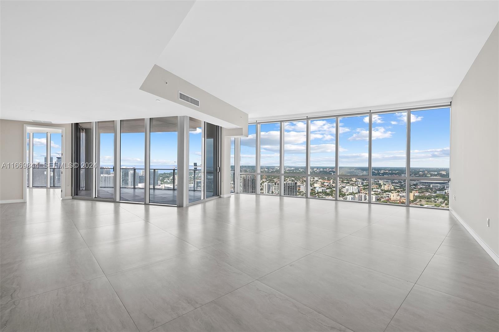 851 NE 1st Avenue PH 5412, Miami, FL 33132 photo 17
