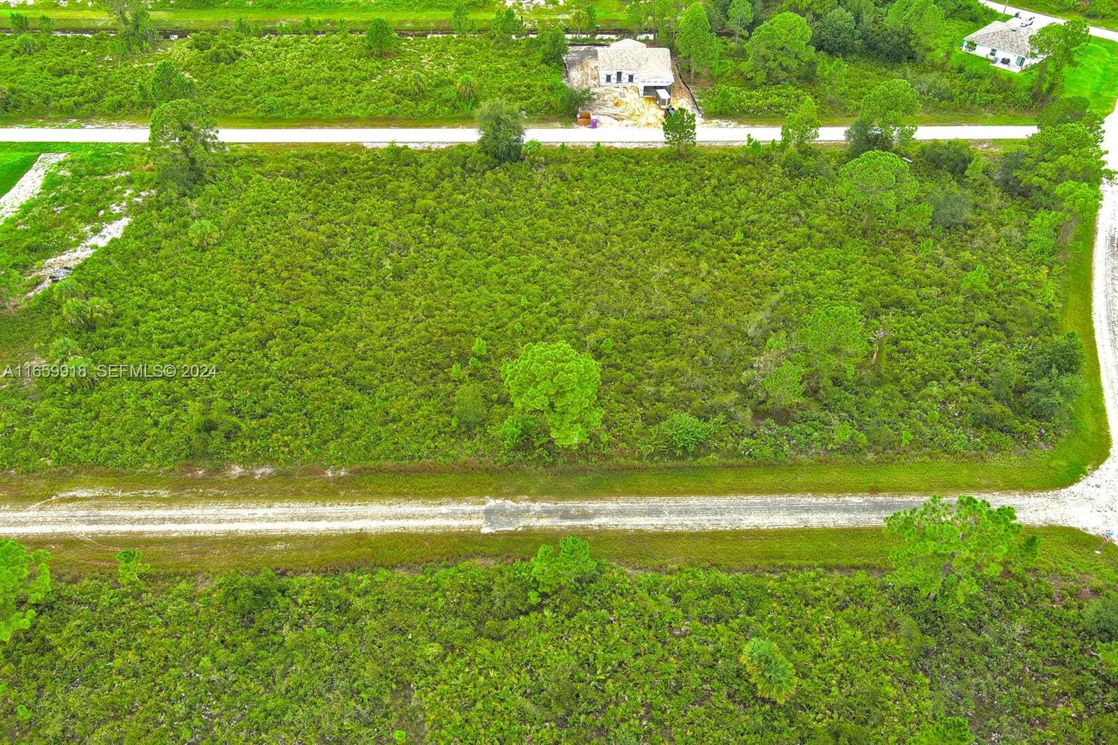 642 Vasser Avenue S, Lehigh Acres, FL 33974 photo 2