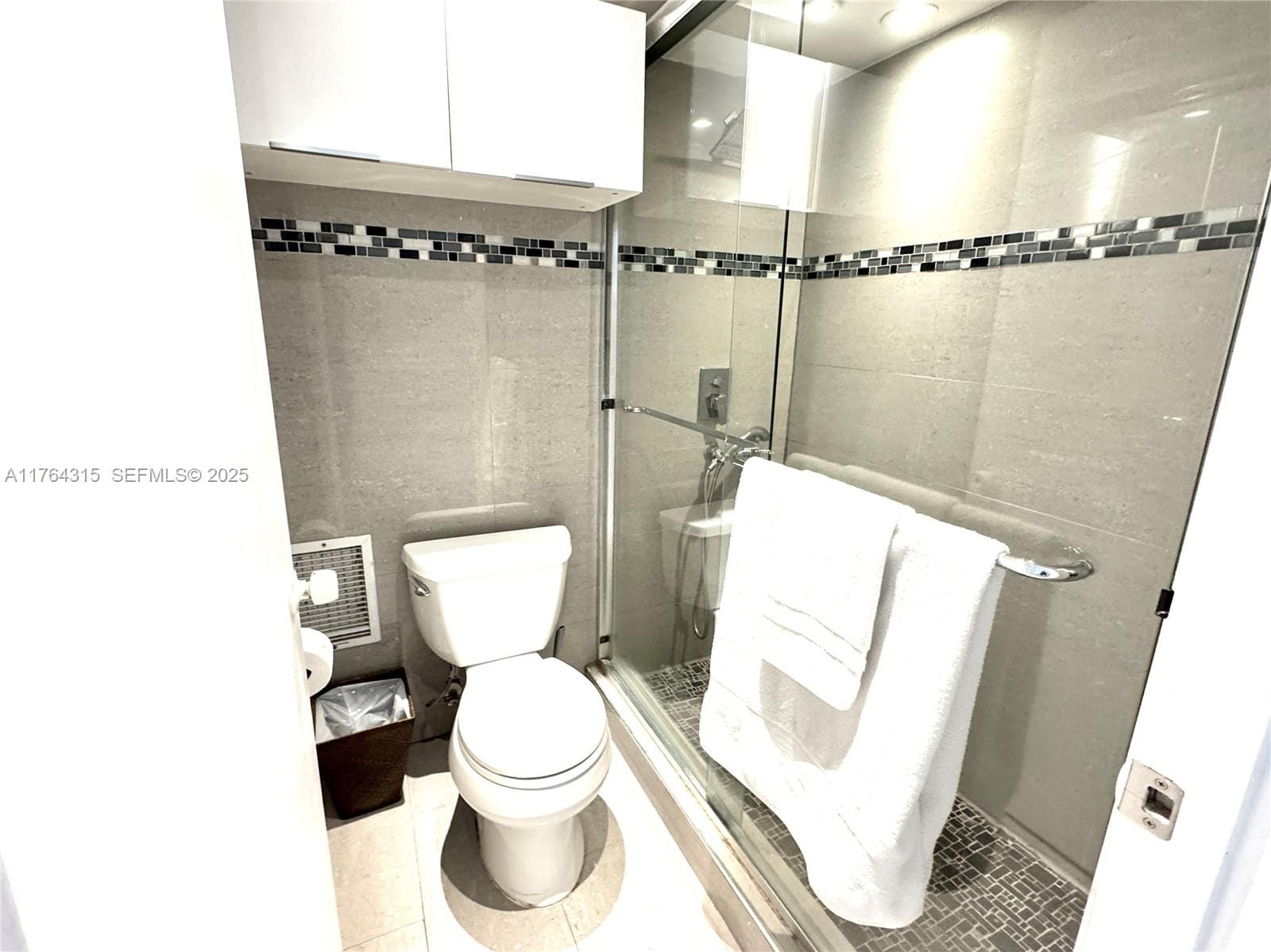 5445 Collins Avenue TH-11 — photo 12