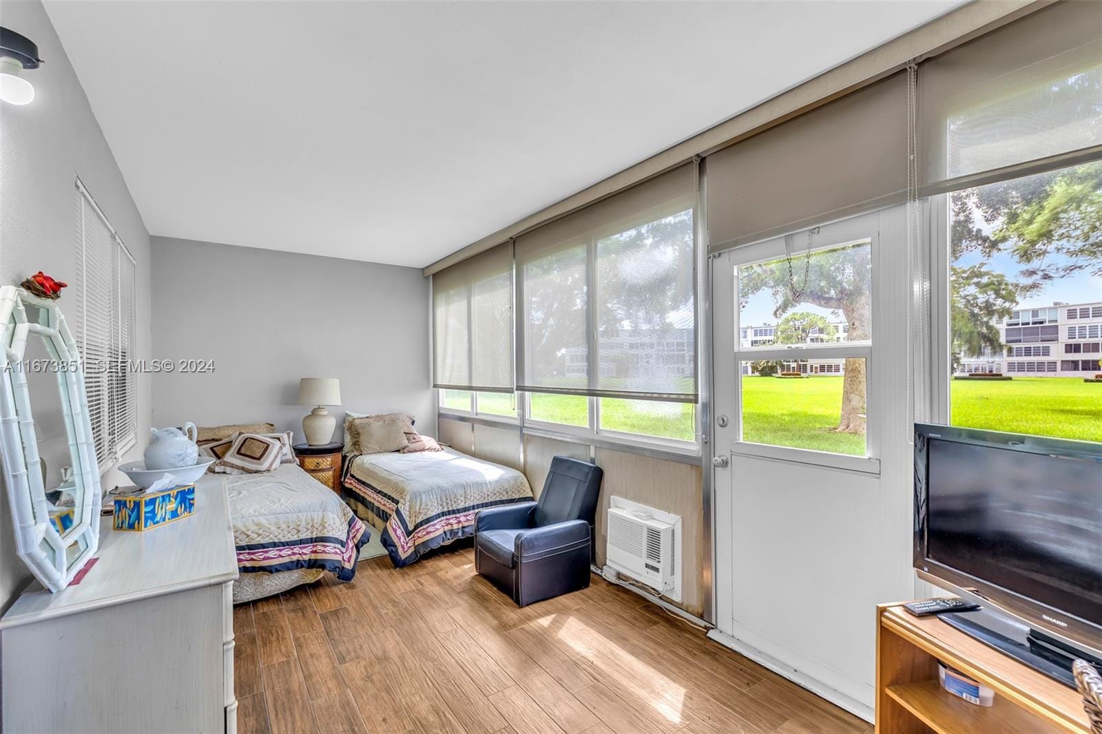 156 E Grantham E 156, Deerfield Beach, FL 33442 photo 27