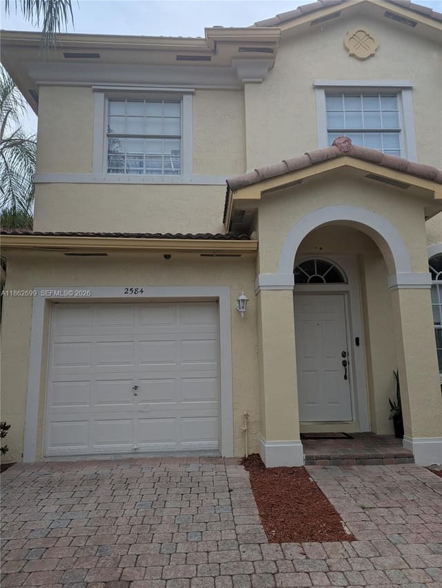 2584 SW 84th Terrace 101, Miramar, FL 33025