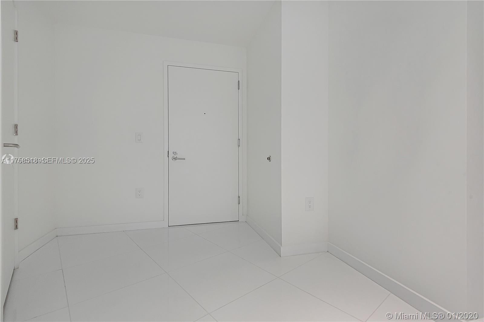 851 NE 1st Avenue 2600, Miami, FL 33132 photo 15