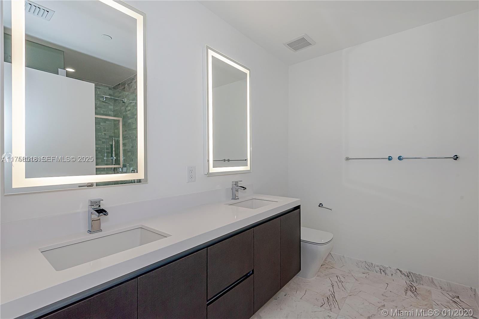 851 NE 1st Avenue 2600, Miami, FL 33132 photo 22