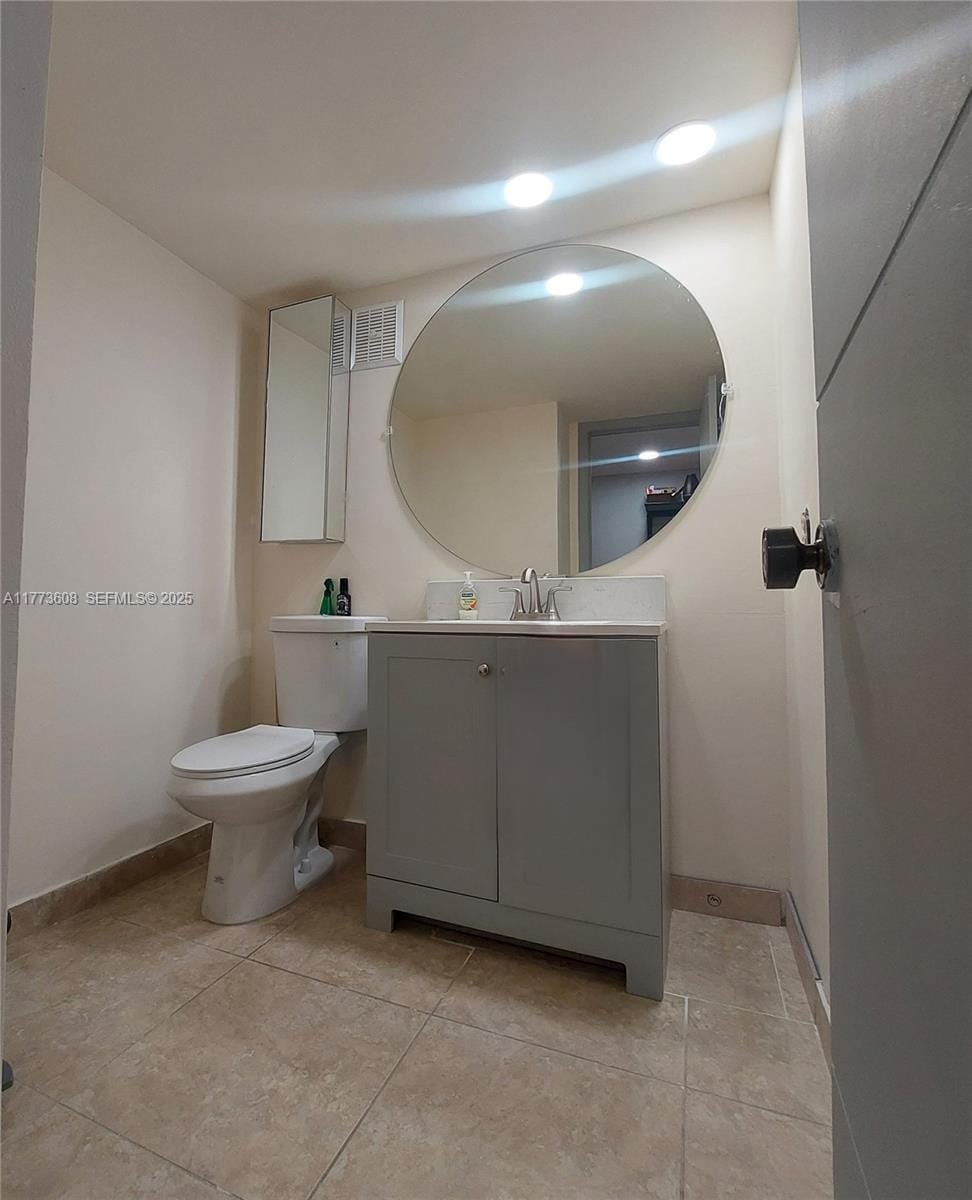 16300 Golf Club Road Apt 317 — photo 5