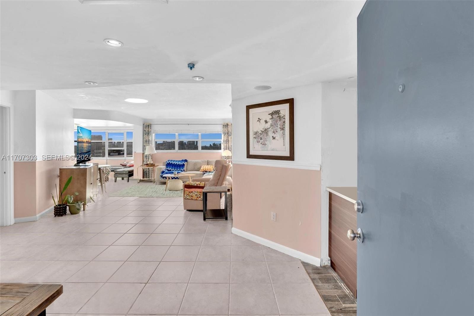 1881 Washington Avenue 16H, Miami Beach, FL 33139 photo 4