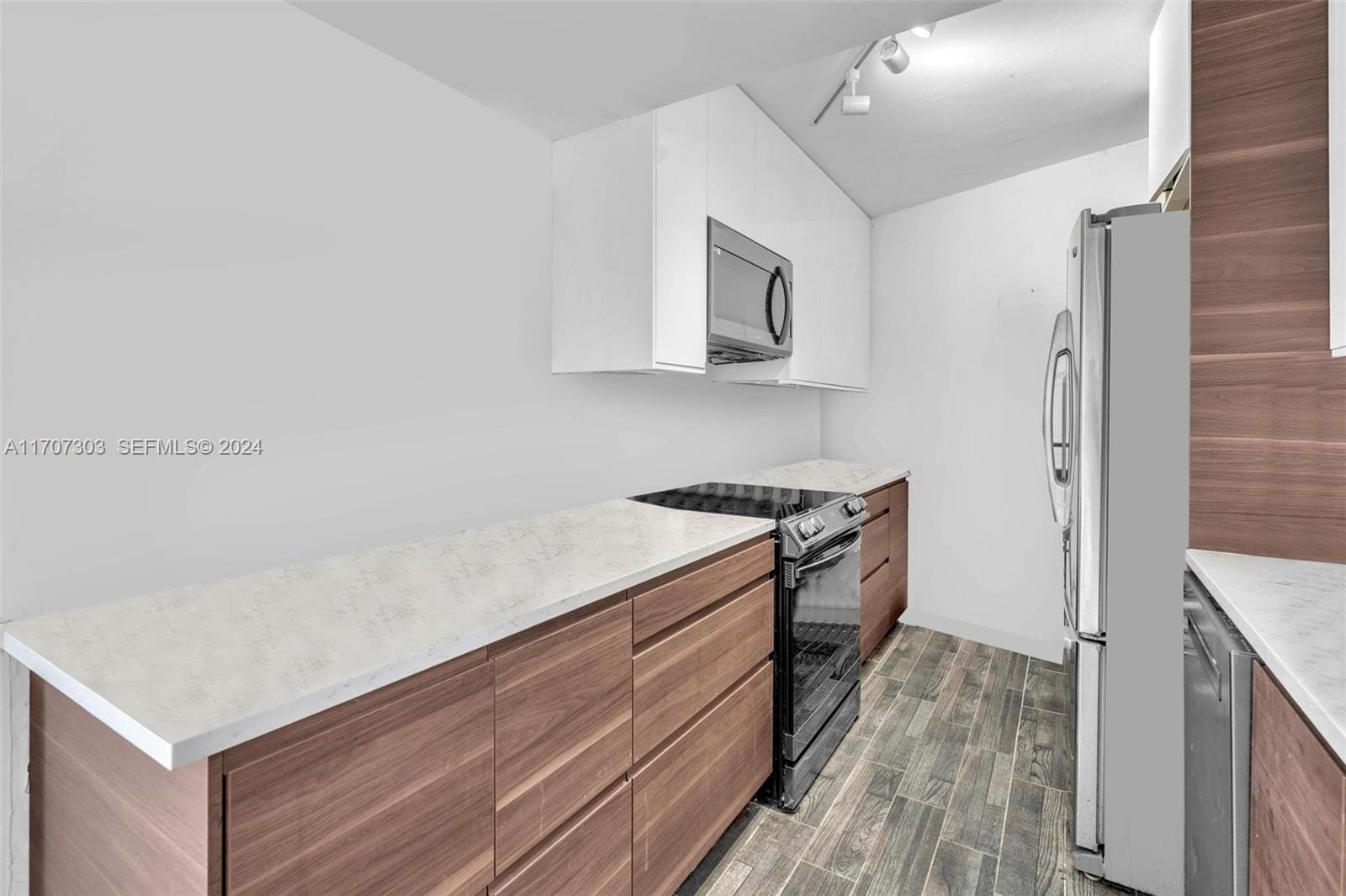 1881 Washington Avenue 16H, Miami Beach, FL 33139 photo 8