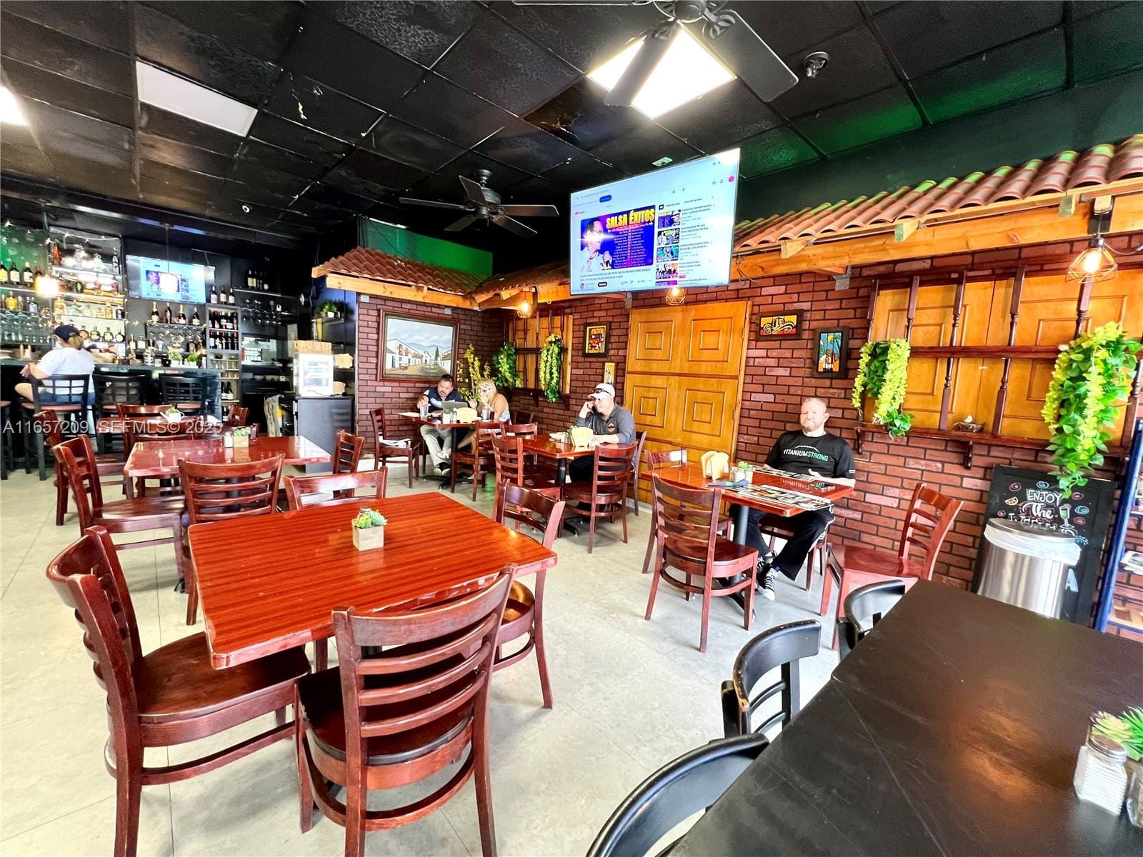 Restaurant/lounge @ Bird Road — photo 2