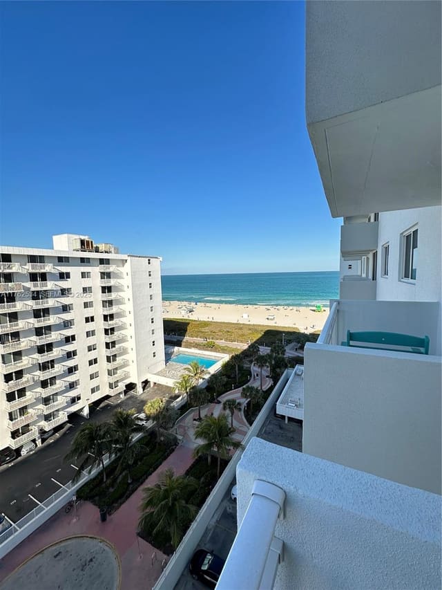 345 Ocean Drive 1022, sold in Ocean Point Condo, Miami Beach, FL