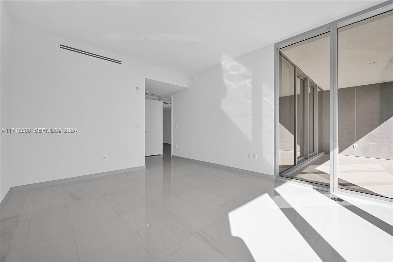 300 Biscayne Blvd Way 4303, Miami, FL 33131 photo 14