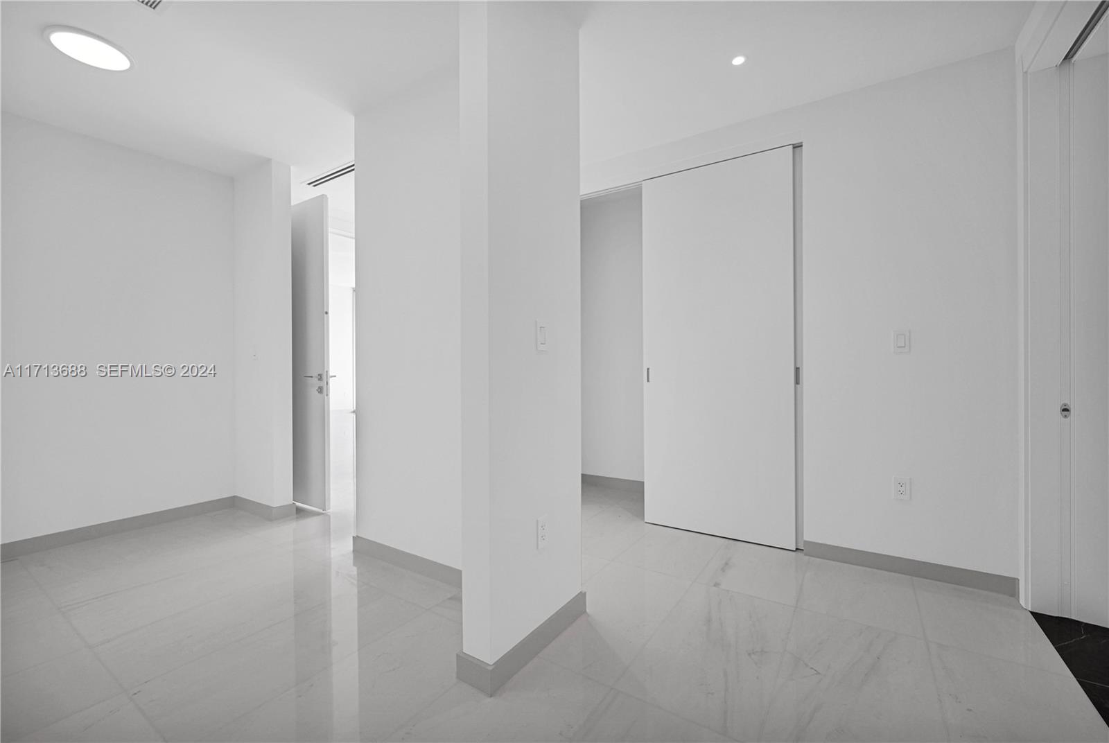 300 Biscayne Blvd Way 4303, Miami, FL 33131 photo 17