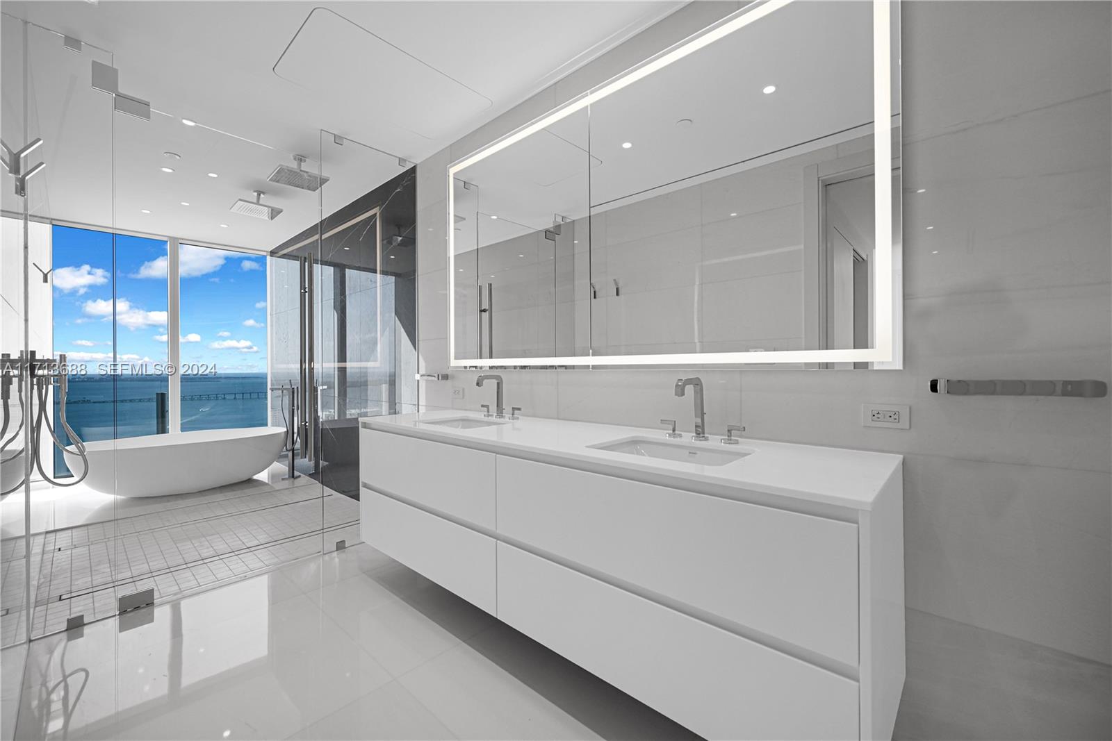 300 Biscayne Blvd Way 4303, Miami, FL 33131 photo 18