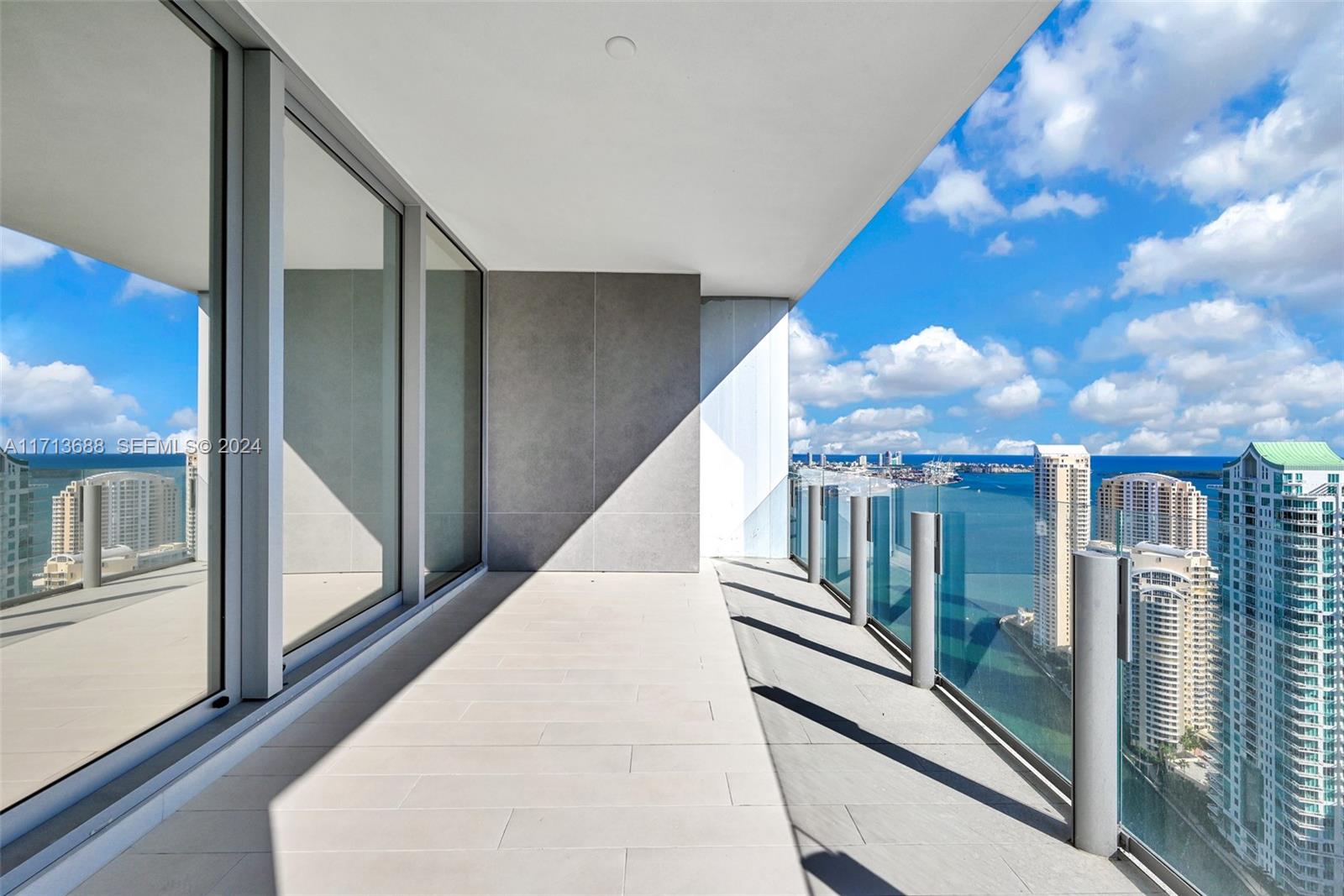 300 Biscayne Blvd Way 4303, Miami, FL 33131 photo 27