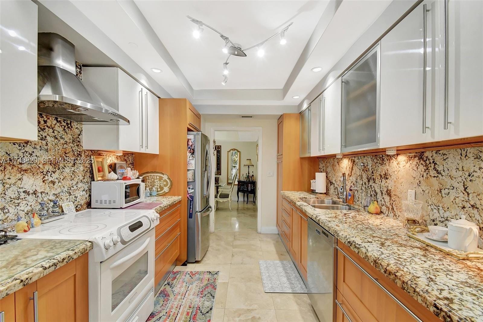 2000 Island Boulevard 410, Aventura, FL 33160 photo 13