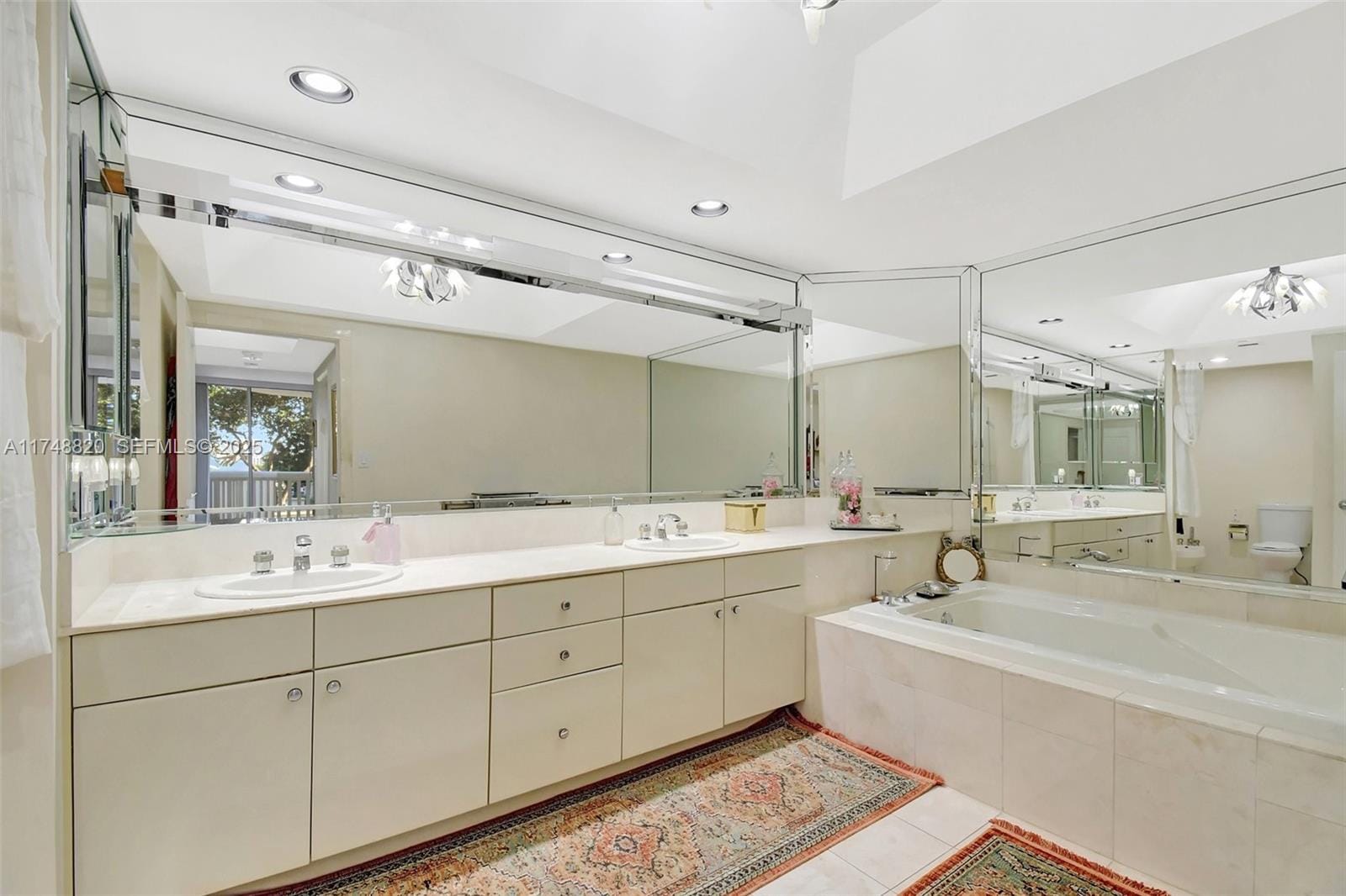 2000 Island Boulevard 410, Aventura, FL 33160 photo 22