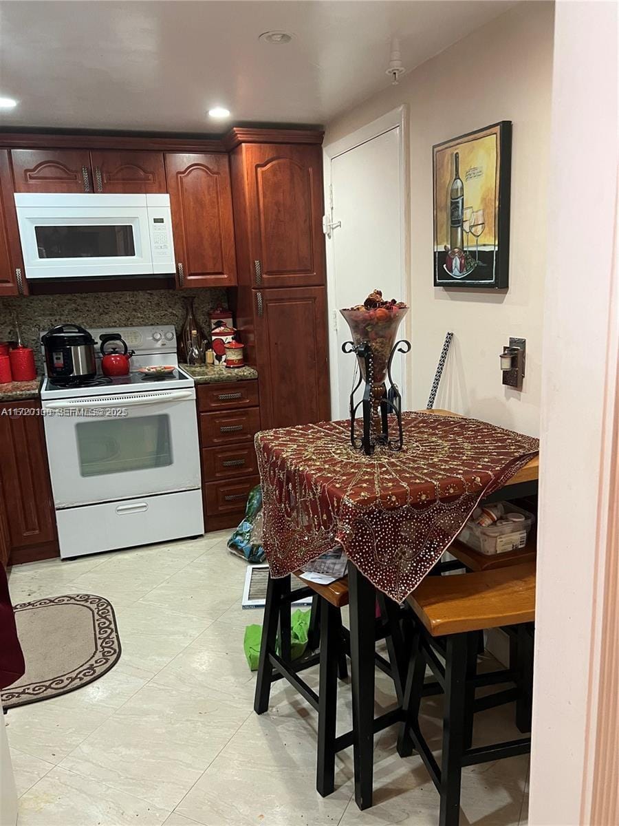 400 Kings Point Drive 106, Sunny Isles Beach, FL 33160 photo 23