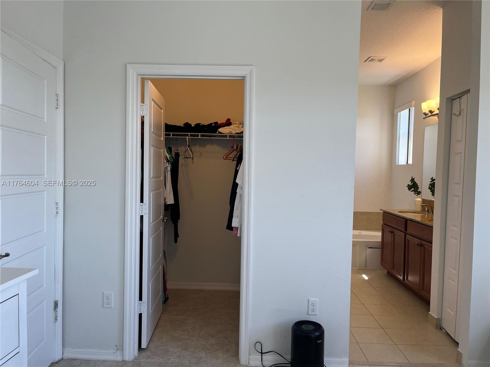 616 NE 193rd Street, Miami, FL 33179 photo 21