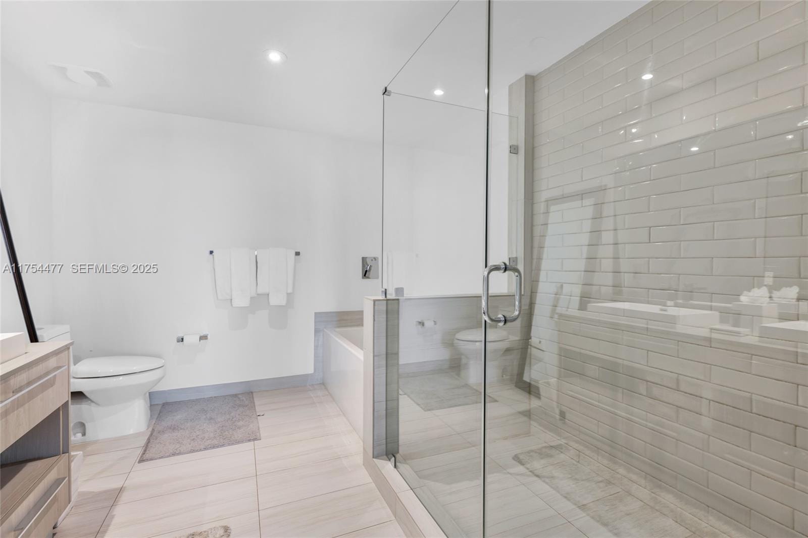 4010 S Ocean Drive R2505 — photo 10