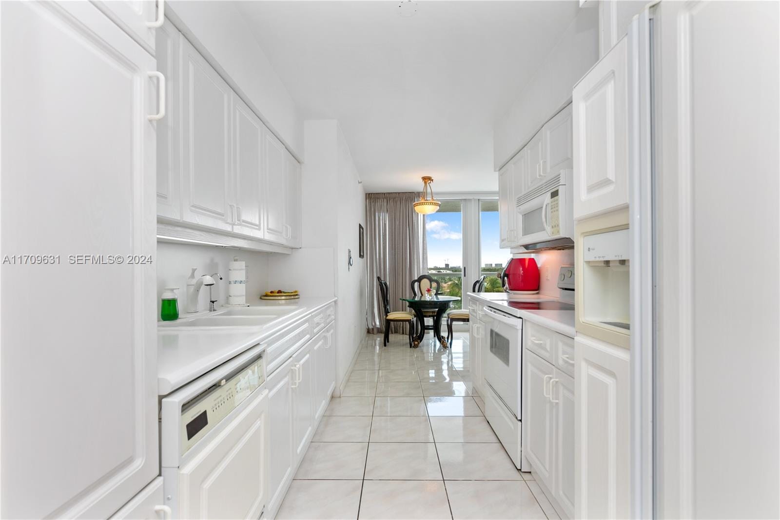 16400 Collins Avenue 745, Sunny Isles Beach, FL 33160 photo 19