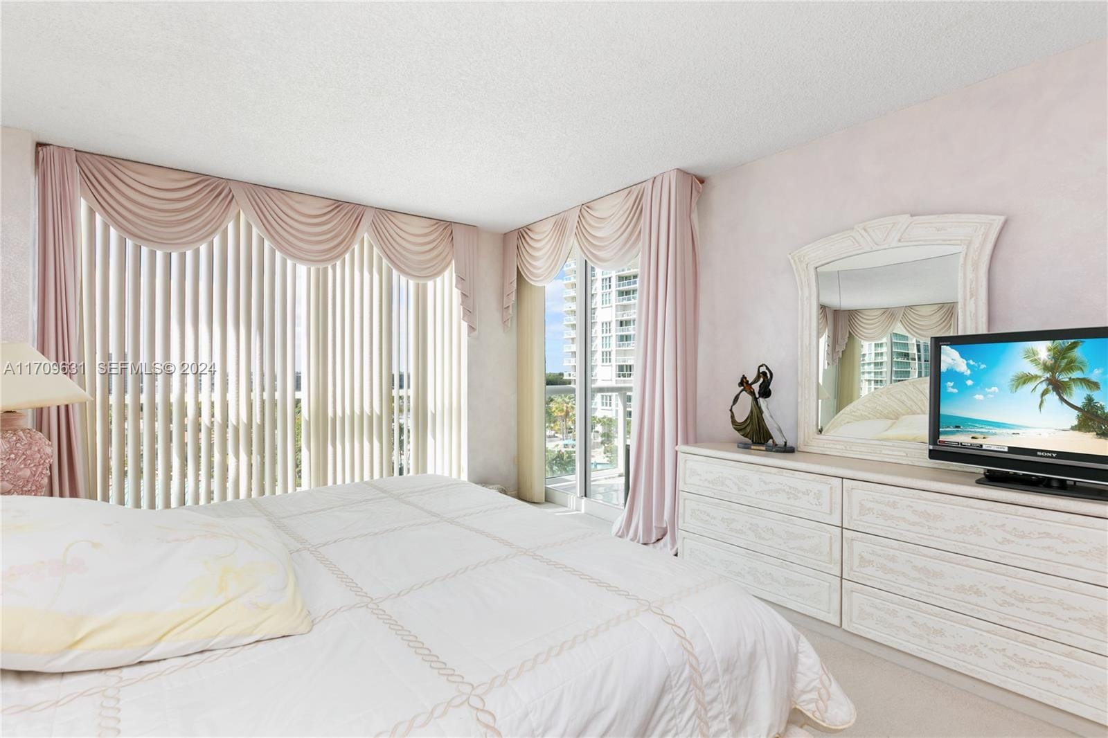 16400 Collins Avenue 745, Sunny Isles Beach, FL 33160 photo 25