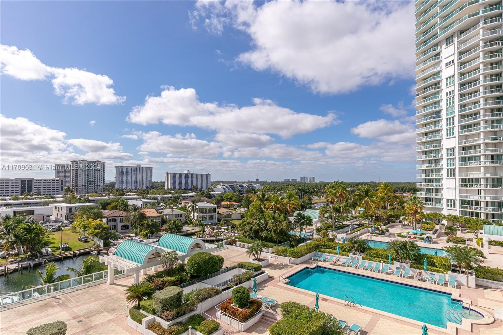 16400 Collins Avenue 745 — photo 5
