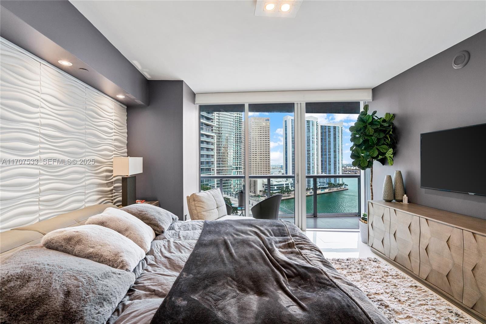 495 Brickell Avenue 1702, Miami, FL 33131 photo 24