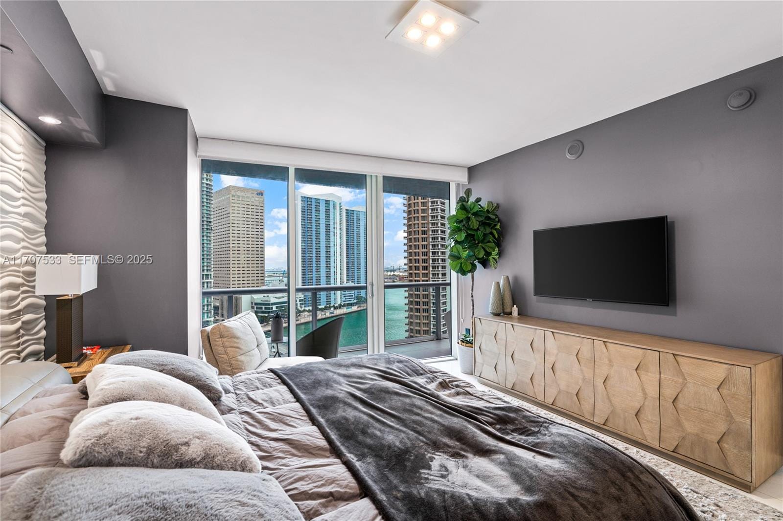 495 Brickell Avenue 1702, Miami, FL 33131 photo 25